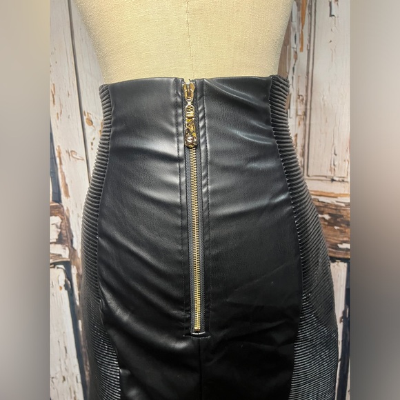 AKIRA Black and Silver Pencil Skirt - Picture 6 of 8